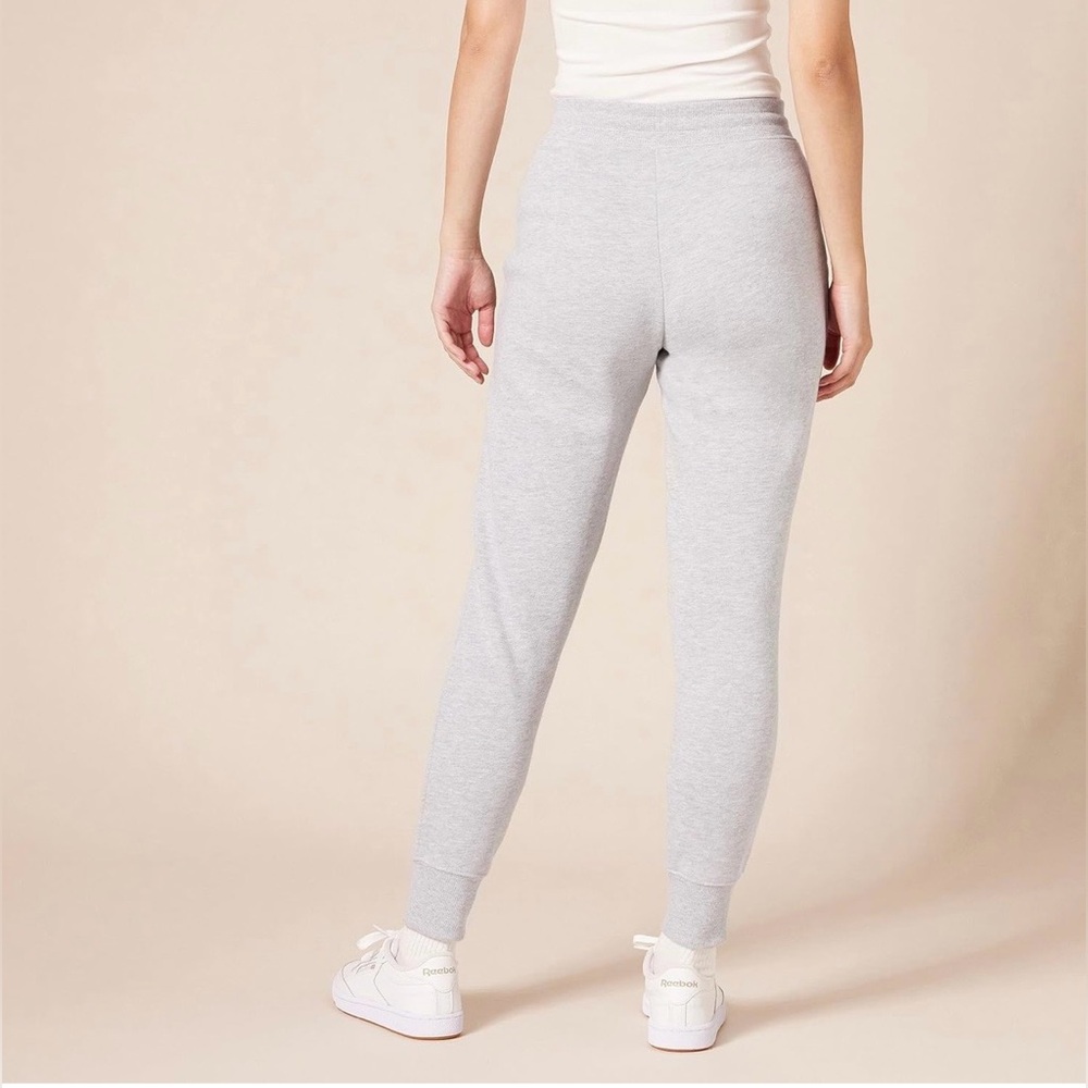 Amazon Essentials NWOT’s Light Gray Slim Fit Lightweight Jogger Pants - Picture 4 of 7